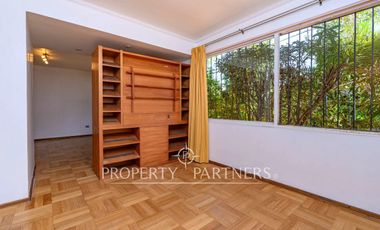 Casa Estilo Colonial de 6D + Piscina. Cercano a Colegio Sagrado Corazón Apoquindo