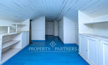 Casa Estilo Colonial de 6D + Piscina. Cercano a Colegio Sagrado Corazón Apoquindo