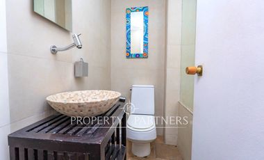 Casa Estilo Colonial de 6D + Piscina. Cercano a Colegio Sagrado Corazón Apoquindo