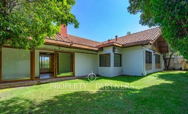 Casa Estilo Colonial de 6D + Piscina. Cercano a Colegio Sagrado Corazón Apoquindo