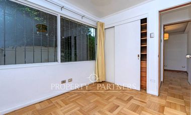 Casa Estilo Colonial de 6D + Piscina. Cercano a Colegio Sagrado Corazón Apoquindo