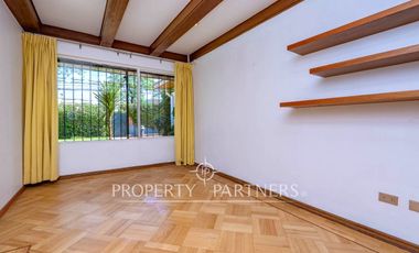 Casa Estilo Colonial de 6D + Piscina. Cercano a Colegio Sagrado Corazón Apoquindo