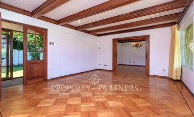 Casa Estilo Colonial de 6D + Piscina. Cercano a Colegio Sagrado Corazón Apoquindo