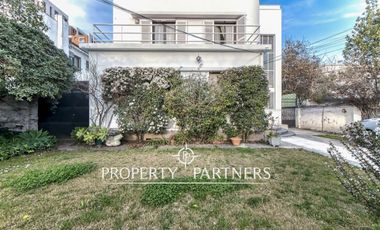 Venta casa con gran terreno, Ñuñoa
