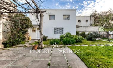 Venta casa con gran terreno, Ñuñoa