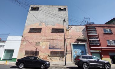 Edificio con Bodega en venta, Col. El Carmen, cerca blvd 5 de mayo, Puebla