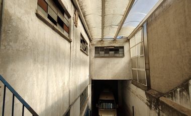 Edificio con Bodega en venta, Col. El Carmen, cerca blvd 5 de mayo, Puebla