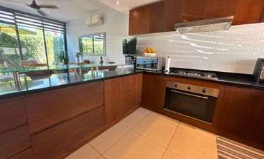 Casa de 3 niveles en Arbolada: seguridad, confort y estilo en un solo lugar