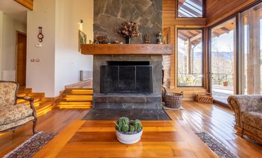 Espectacular casa junto al rio Liucura!