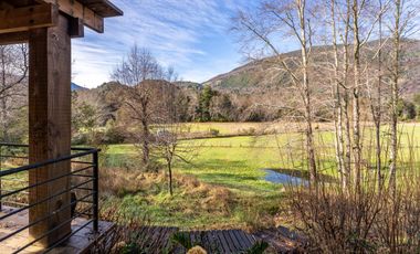 Espectacular casa junto al rio Liucura!