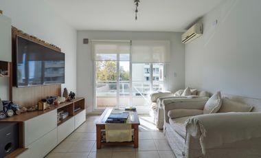 Departamento  en venta 3 ambientes con cochera en complejo 