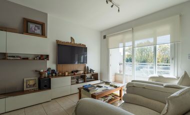 Departamento  en venta 3 ambientes con cochera en complejo 