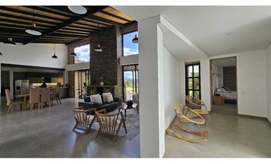 Casa en El Retiro Parcelación Monte Sereno