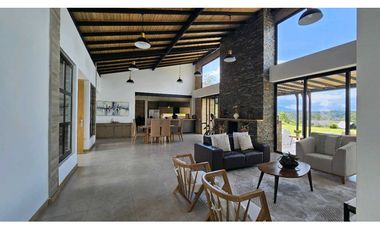 Casa en El Retiro Parcelación Monte Sereno