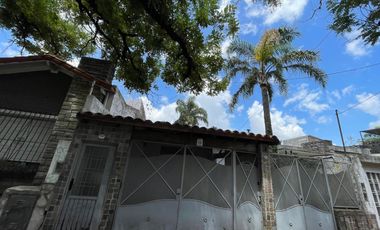 Casa multifamiliar en venta - Morón central