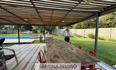 Casa quinta en venta en Lujan