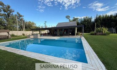 Casa quinta en venta en Lujan
