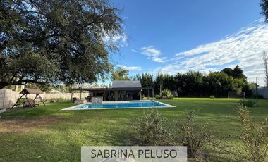 Casa quinta en venta en Lujan