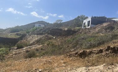 Terreno en esquina Primo Tapia