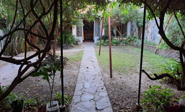 Casa en Bernal Centro - Excelente Ubicación