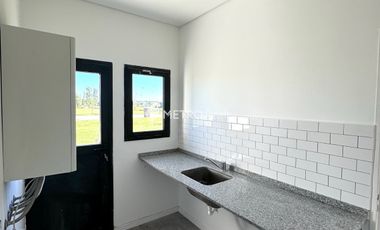 Casa en  Alquiler 3 dormitorios Escobar Barrio Cerrado una planta