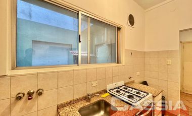 PH AL FRENTE DOS DORMITORIOS, LIVING COMEDOR, DOS PATIOS, 100m2