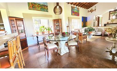 Venta de Finca en La Ceja | Reformada, con vista y huerta productiva