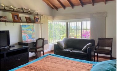 Venta de Finca en La Ceja | Reformada, con vista y huerta productiva