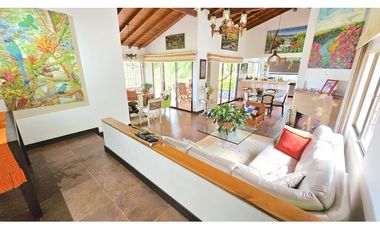 Venta de Finca en La Ceja | Reformada, con vista y huerta productiva