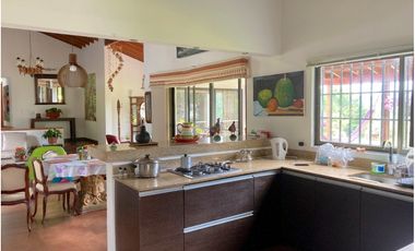 Venta de Finca en La Ceja | Reformada, con vista y huerta productiva