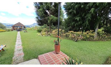 Venta de Finca en La Ceja | Reformada, con vista y huerta productiva