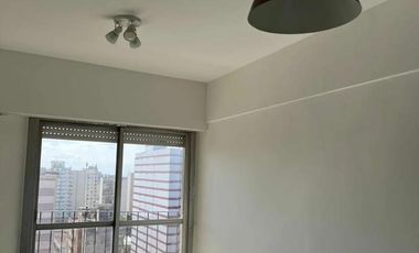 Departamento de Cuatro ambientes en Venta en Quilmes