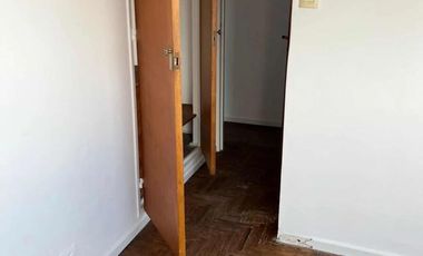 Departamento de Cuatro ambientes en Venta en Quilmes