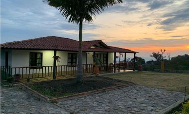 VENTA LOTE CON RESTAURANTE Y CASA LA MESA CUNDINAMARCA