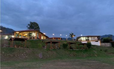 VENTA LOTE CON RESTAURANTE Y CASA LA MESA CUNDINAMARCA
