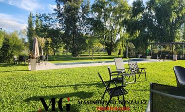 Casa en venta, 5 ambientes. Terralagos, Canning.