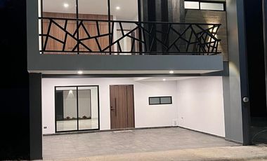 Casa en venta en Fracc. Privado en Coatepec con los acabados más premium