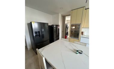 Vendo Apartamento tipo Luxury en Altos de Riomar