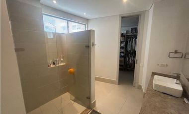 Vendo Apartamento tipo Luxury en Altos de Riomar