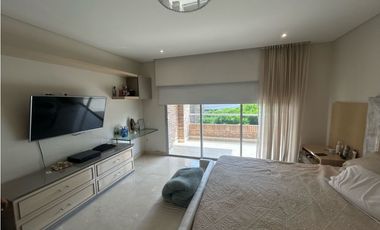 Vendo Apartamento tipo Luxury en Altos de Riomar