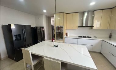 Vendo Apartamento tipo Luxury en Altos de Riomar