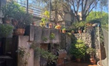 CASA EN VENTA EN LOMAS DE BEZARES