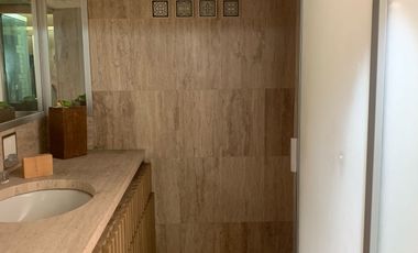 CASA EN VENTA EN LOMAS DE BEZARES