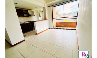 Se Vende Apartamento en 2 Piso - Unidad Cerrada