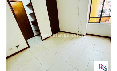 Se Vende Apartamento en 2 Piso - Unidad Cerrada