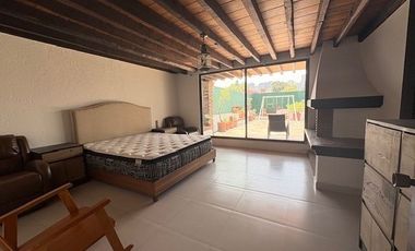 CASA AMUEBLADA EN RENTA CON DOBLE FILTRO DE SEGURIDAD EN LOMAS DE LAS PALMAS.