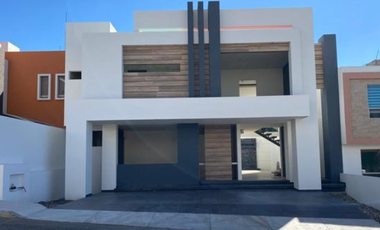 EXCLUSIVA CASA EN VENTA PUNTALBA, MORELIA