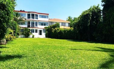 Casa a Pie de Laguna en Venta en Tequesquitengo