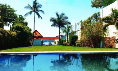 Casa a Pie de Laguna en Venta en Tequesquitengo