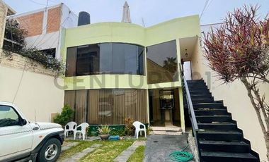 VENTA DE CASA DE 3PISOS EN URB. LAS BRISAS DE VILLA-CHORRILLOS